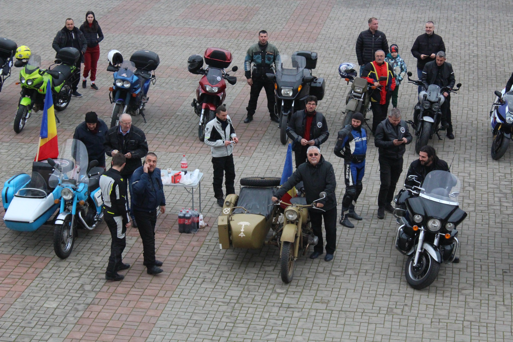 Dragostea pentru motoare a reînviat la Caracal/ Moto Romanați, stindardul bikerilor romanațeni