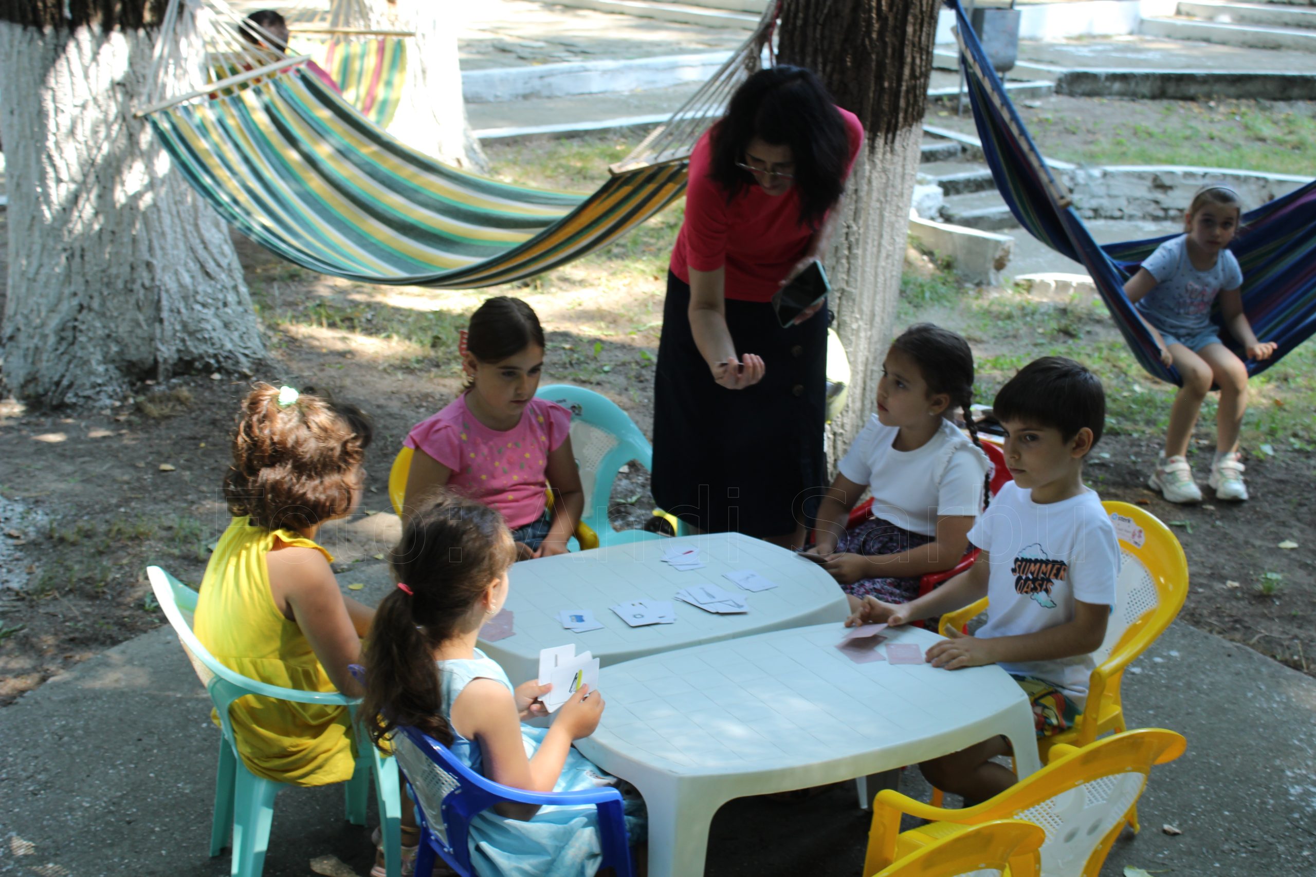 S-a dat startul Bibliotecii de vacanță! Zeci de copii au venit în Parcul “Constantin Poroineanu”