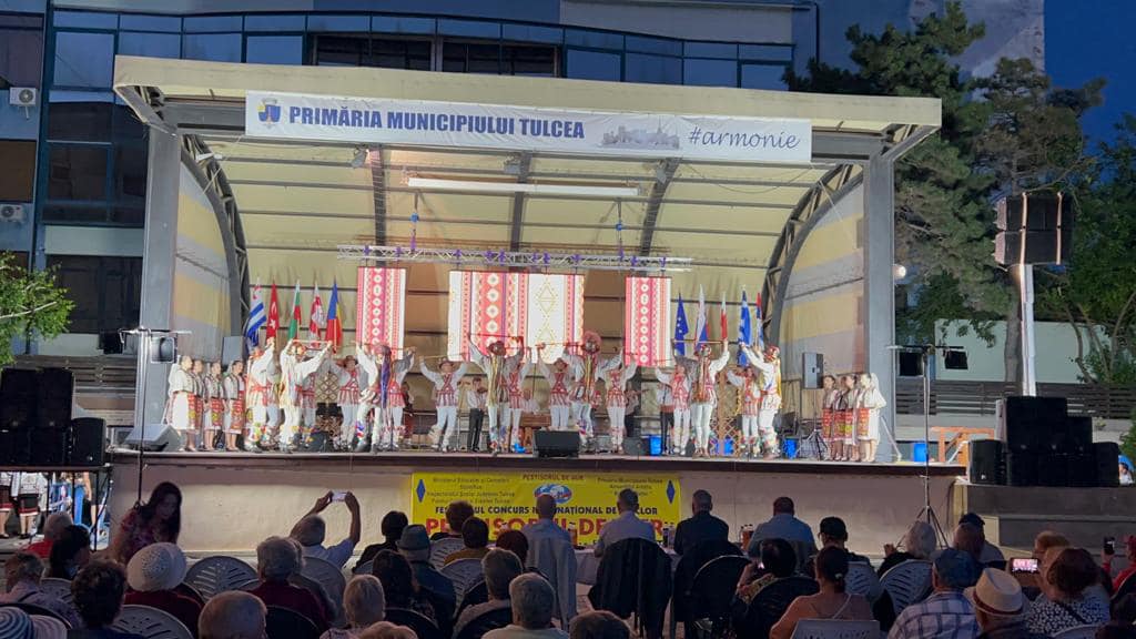 Ansamblul Folcloric “Romanați”, prezent la Festivalul Concurs Internațional de Folclor “Peștișorul de aur”, ediția XXIX-a